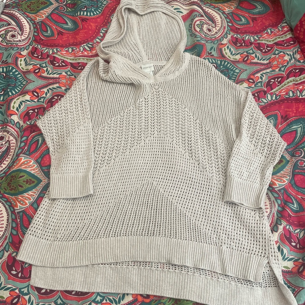 Chicos Zynergy hoodie in gold with shimmer size 1 (8/10)